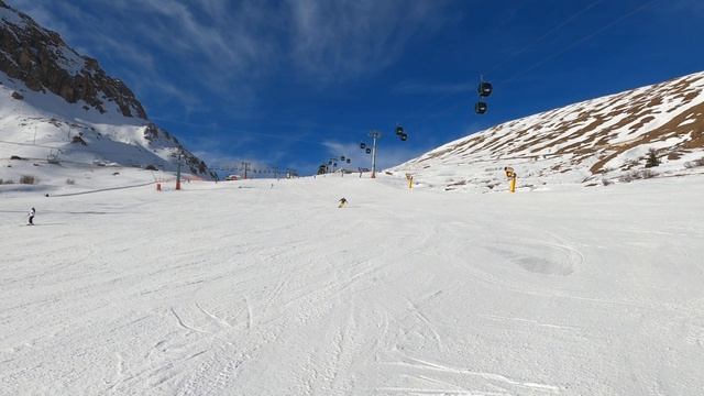 Giacomo Garini Skiing at Passo Pordoi, Dolomites, Italy смотреть онлайн