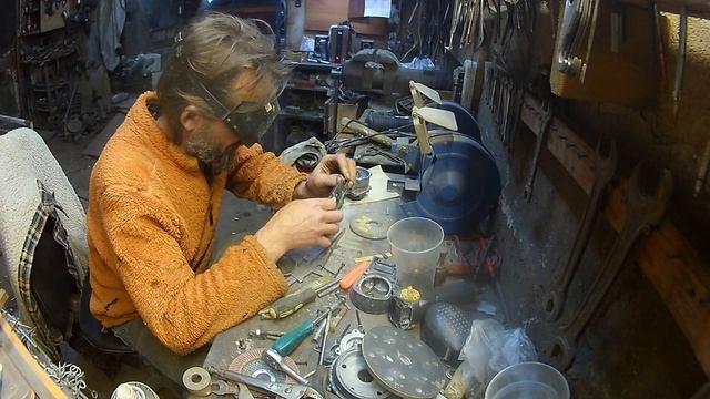 Разбираем на сколько можно и ремонтируем пневматическую орбитальную машинку Rupes ТА532А Часть два смотреть онлайн