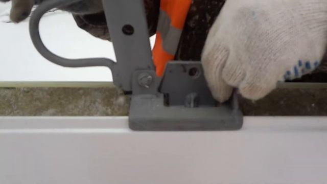 Захват сендвич панелей