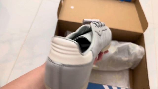 РАСПАКОВКА ADIDAS SAMBA | БАЙЕР ИТАЛИЯ смотреть онлайн