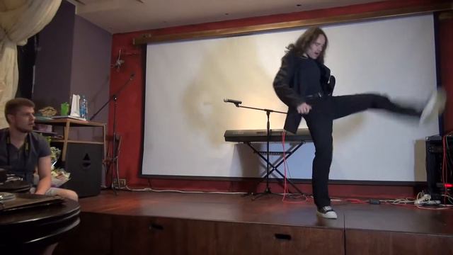 По стопам МАЙКЛА ДЖЕКСОНА))Sorin Surujiu Потомок Графа Дракулы смотреть онлайн