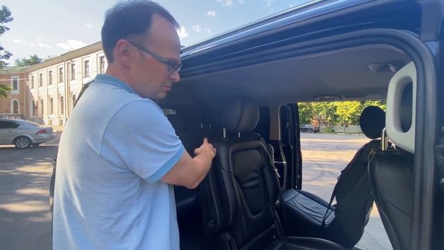 Сравнение VW Multivan и Mercedes Benz V class. Мультивен против Вэ класс - кто лучше? смотреть онлайн