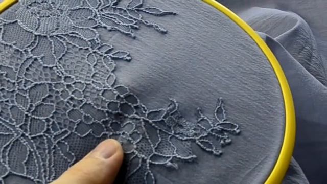 Урок №08 Декорирование с помощью кружева. Соединение лифа и юбки. смотреть онлайн