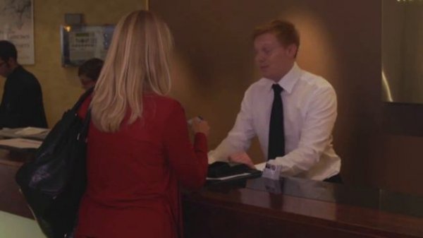 English File Elementary Student book- Episode 1 Arriving in London.