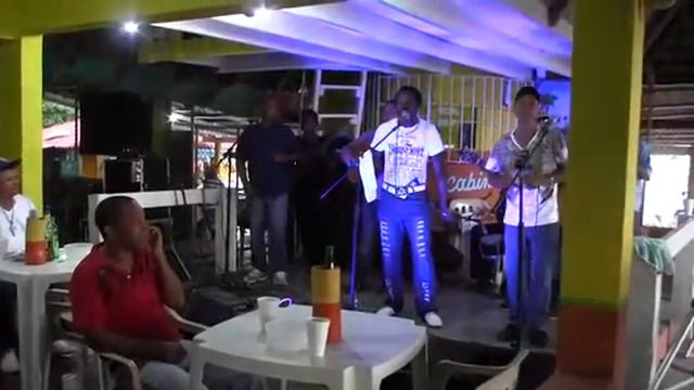 Anthony Cariño el Babanku de La Bachata - La Romana concert en vivo Bar Restaurant Caleta смотреть онлайн