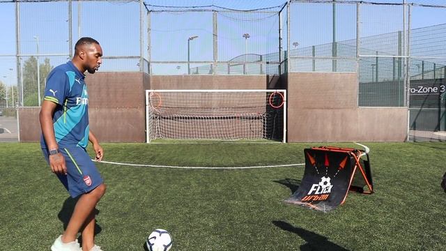 EXTREME Flick & Volley Football Challenge! смотреть онлайн