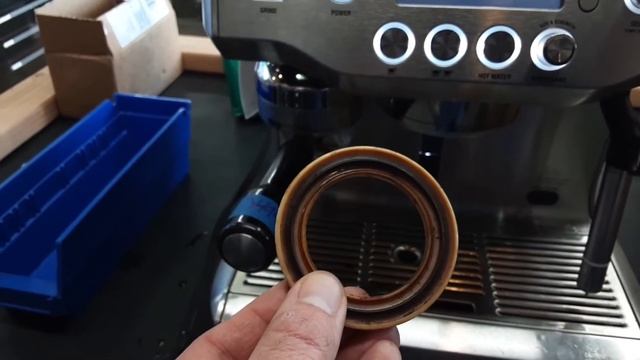 Breville Oracle 980xl Leaking from grouphead - Solution: check for cracked diffuser #3494 смотреть онлайн