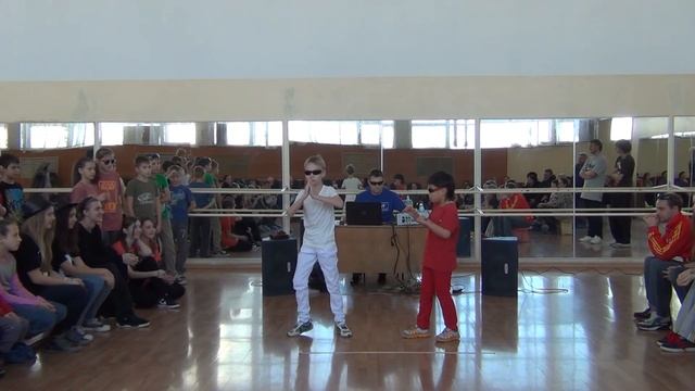 Василий и Андрей [Владивосток] Moscow Electro Beat 5 смотреть онлайн