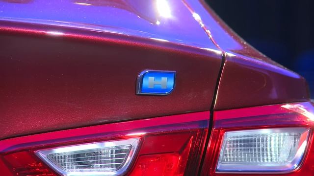 2016 Chevrolet Malibu Hybrid Design | AutoMotoTV смотреть онлайн