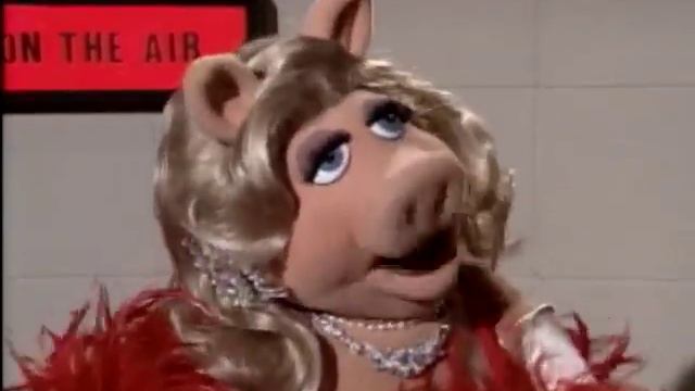 Miss Piggy, Whoopi Goldberg, and Babe at the Oscars смотреть онлайн