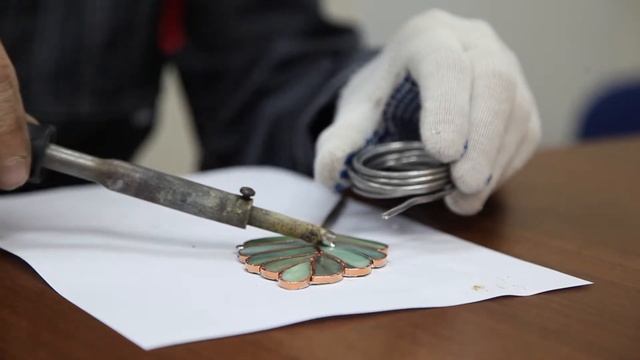 Кованное дерево, с витражными элементами смотреть онлайн
