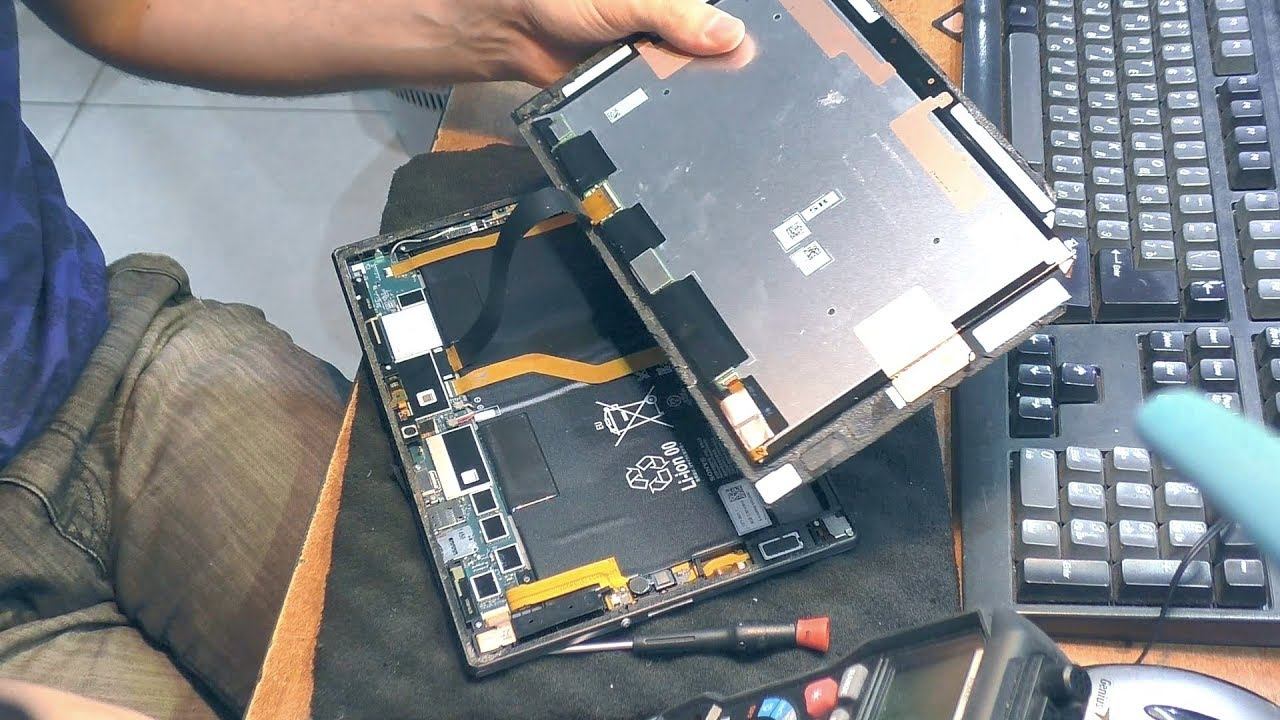 ЭЛЕМЕНТАРНОЕ. Замена разбитого дисплейного модуля планшета Sony SGP521 смотреть онлайн