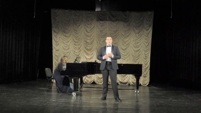 Г. В. Свиридов на слова А. С. Пушкина «Роняет лет багряный свой убор» смотреть онлайн