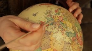 АСМР УРОК ГЕОГРАФИИ С ГЛОБУСОМ. УЧИМ СТРАНЫ И СТОЛИЦЫ. ШЕПОТ. РОЛЕВАЯ ИГРА. ASMR GEOGRAPHY LESSON.