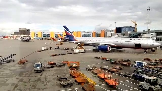 Аэропорт Шереметьево. смотреть онлайн