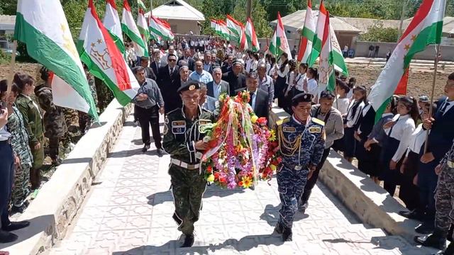 Кушодашавии муҷассама дар деҳаи Ҳазорчашма Ҷамоати деҳоти Муҷун н.Деваштич смотреть онлайн