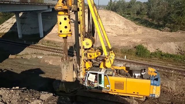 Спецтехника. Буровая установка bauer bg 36, масса 127 т Как работает смотреть онлайн