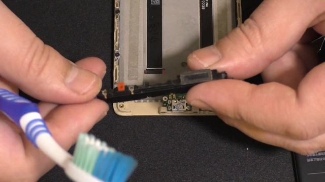 Xiaomi Redmi 4 Pro: замена аккумулятора и платы с разъемом зарядки