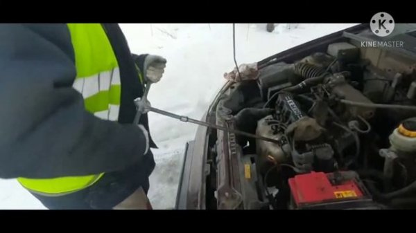 Сорвали резьбу в свечном колодце. Починим.?