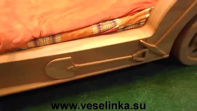 Кровать машина для детей из массива Джип Виллиc смотреть онлайн