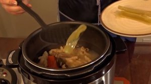 Очень вкусный , ароматный Куриный  Холодец  в  Мультиварке  Скороварке  за 17  минут