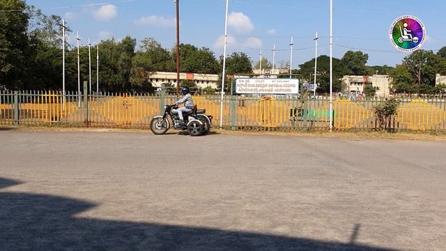 ROYAL ENFIELD CLASSIC 350CC MODIFIED BY BAJEE AND SONS MOBILITY VIJAYAWADA,(A.P)PH NO.98484-58025. смотреть онлайн