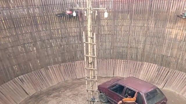 Motorcycle Stunt In Bangladesh ??