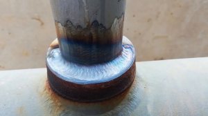 Сварка аргоном на монтаже американкой бабочкой в нижнем положении/Argon welding at mounting by an A