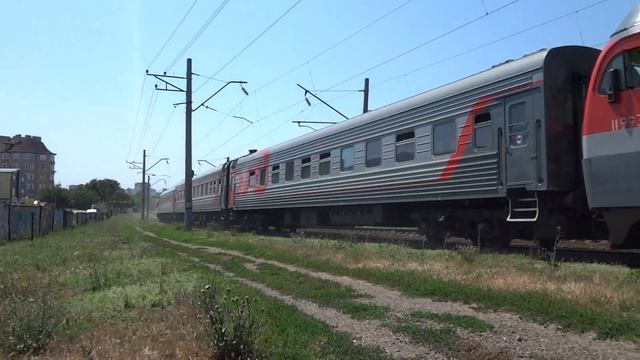 Приветливый. ЭП1М-763 с поездом №573 Анапа — Архангельск.