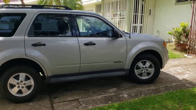 2008 Ford Escape 2 Year Ownership review / Looking to buy one? Check mine out!! смотреть онлайн