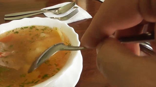 Лагман хорошо, но шурпа лучше. Но в Казахстане это все вкуснее, чем в Бахчисарае