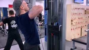 Лучшие упражнения на плечи. Тренировка плеч