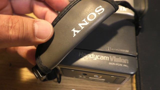 ?? Sony Handycam DCR-PC7E (1996) Mini Dv