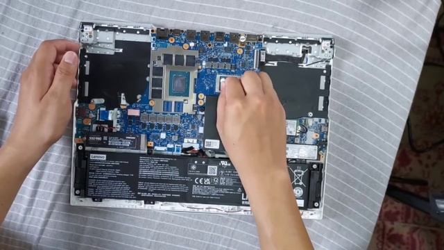 LENOVO LEGION 5 PRO Repasting and Installing 1TB NVME смотреть онлайн