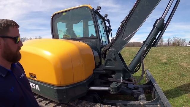 The all new Hyundai HX85A excavator in depth walk around and friendly competition. смотреть онлайн