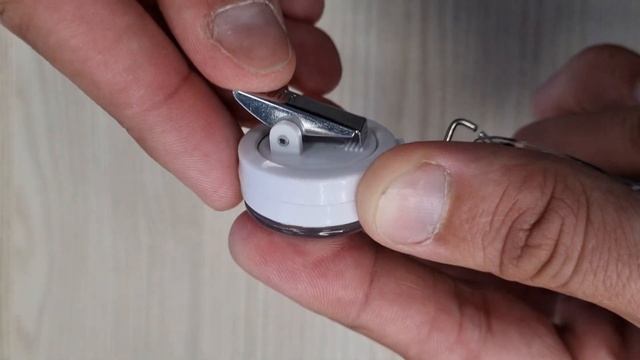 Держатель для бейджа/пропуска/карточки с рулеткой ретрактором Медицина смотреть онлайн