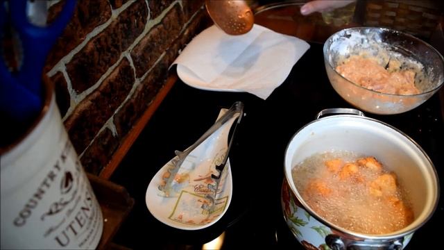 КУРОЧКА В КИСЛО-СЛАДКОМ СОУСЕ - готовим хрустящее лакомство смотреть онлайн