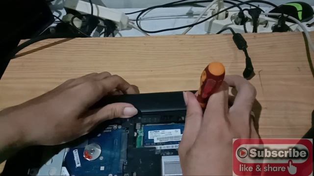 Solusi Laptop / Notebook Acer Aspire One Blank Layar Hitam смотреть онлайн