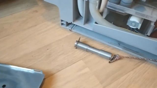 Ремонт возвратной пружины двери посудомойки Бош смотреть онлайн