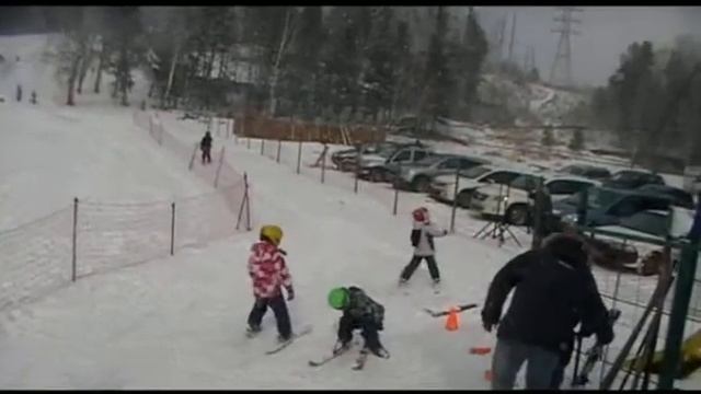дети горные лыжи 4 года смотреть онлайн