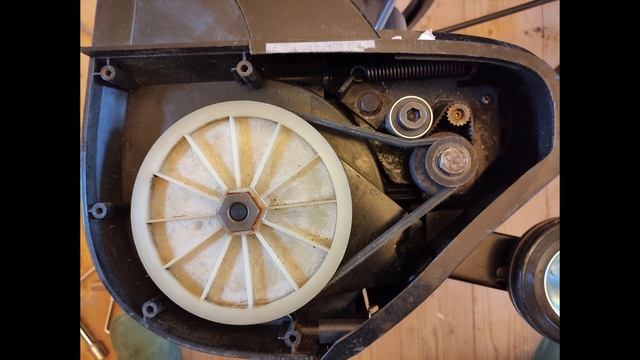 Снегоуборщик электрический Huter SGC2000E и бензиновый Home garden PHG 61 ремонт. 5 лет работы. смотреть онлайн