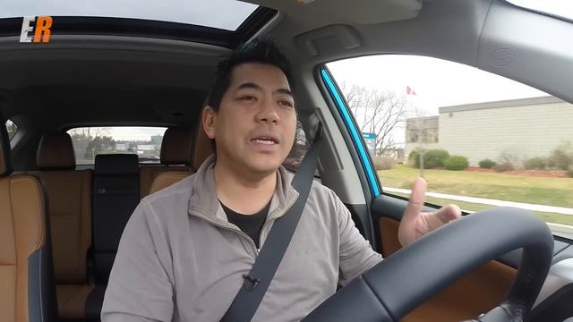 2016 Toyota RAV4 / Hybrid First Test Drive смотреть онлайн