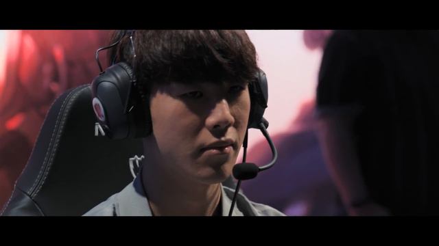 Weight of the World | Worlds 2018 Semifinals | Invictus Gaming vs G2 Esports смотреть онлайн