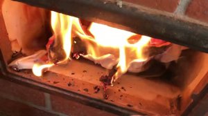 Печка из кирпича в доме на два этажа