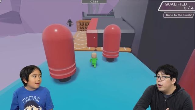Ryan plays Fall Guys but in ROBLOX! Let’s Play ROBLOX RAGDOLL ROYALE смотреть онлайн
