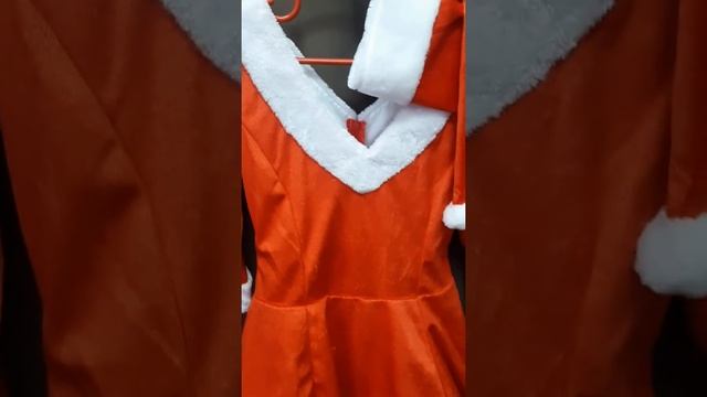 Новогодний костюм для девушки Мисс Санта смотреть онлайн
