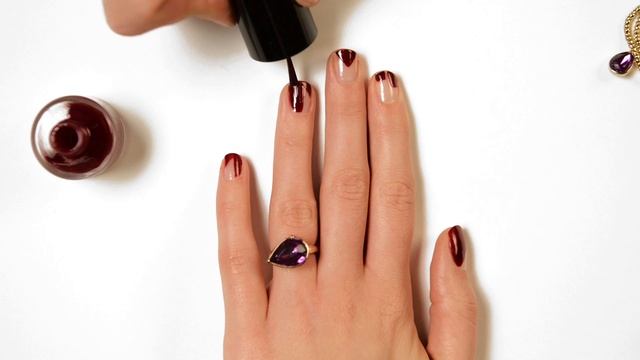 Negative Space nails V2 смотреть онлайн