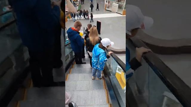 Воронеж. Сити-Парк Град. 2-й этаж смотреть онлайн