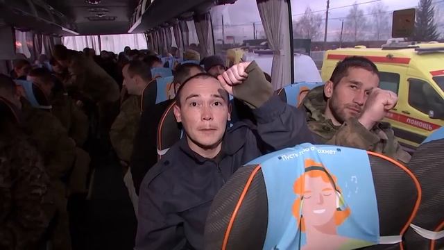 Кадры возвращения из плена российских военнослужащих. смотреть онлайн