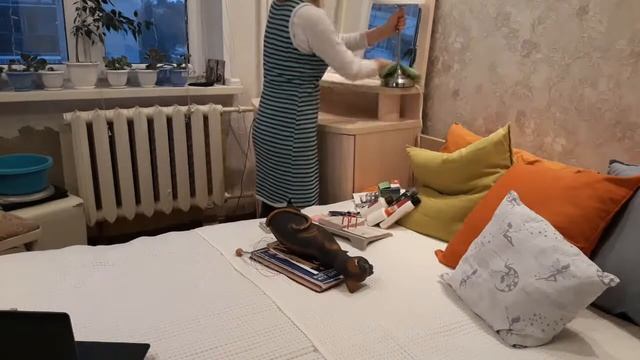 Уборка в спальне ,прихожей блинчики с разной начинкой смотреть онлайн
